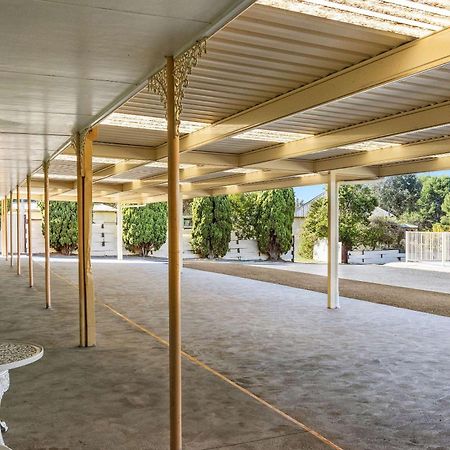 קווארה Econo Lodge Alabaster מראה חיצוני תמונה