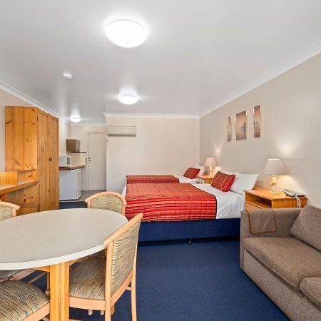 קווארה Econo Lodge Alabaster מראה חיצוני תמונה