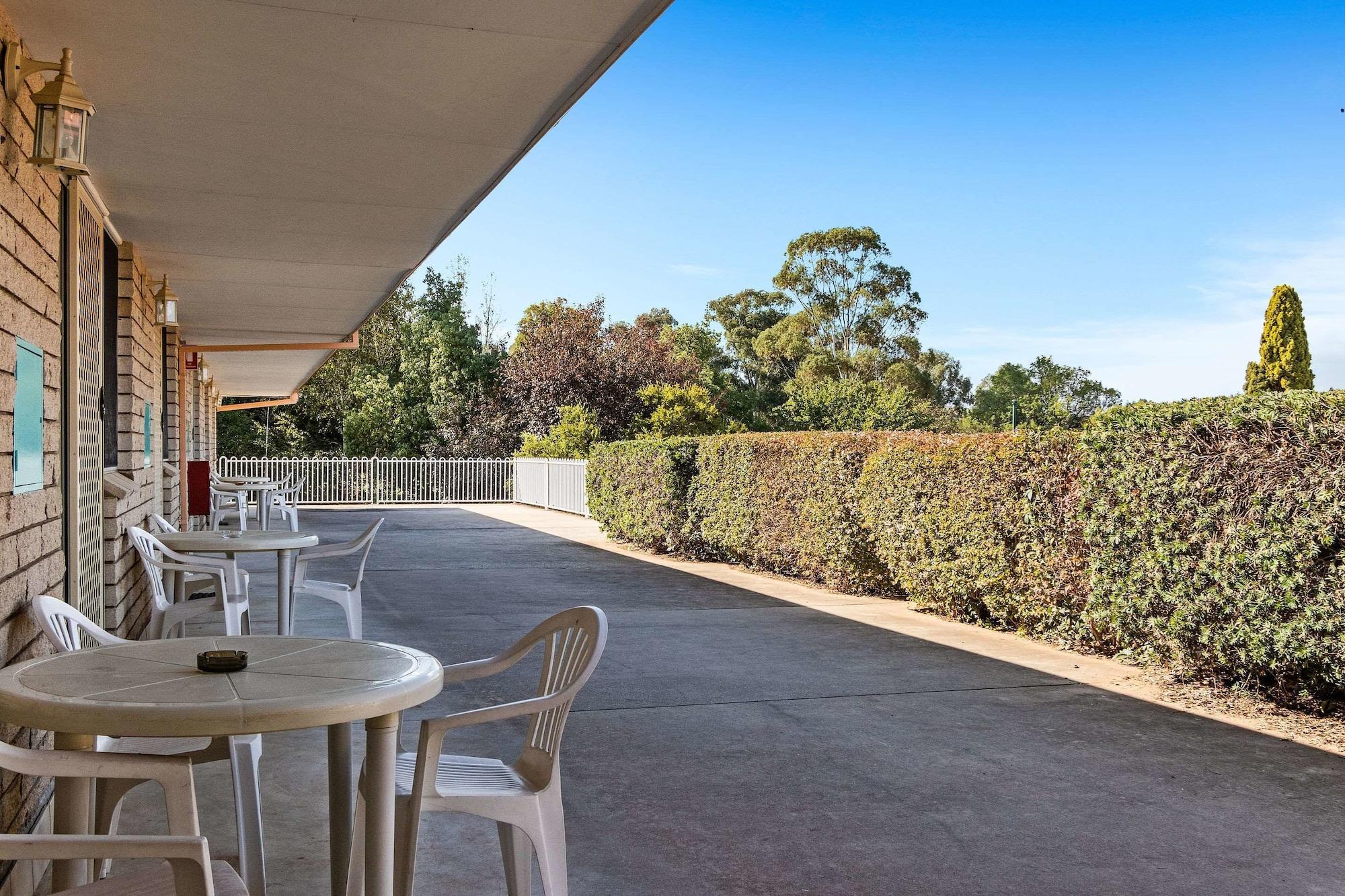 קווארה Econo Lodge Alabaster מראה חיצוני תמונה