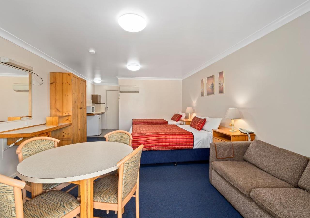 קווארה Econo Lodge Alabaster מראה חיצוני תמונה